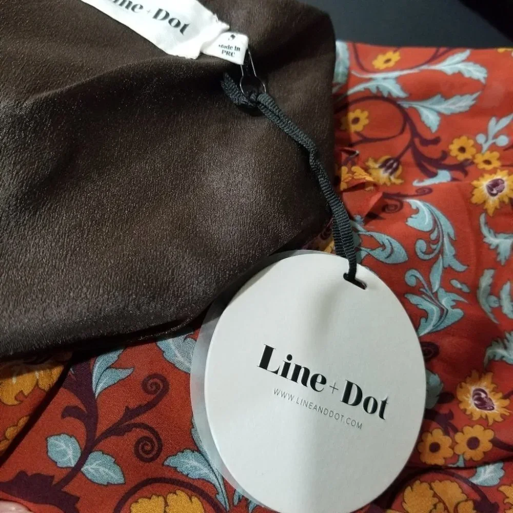Line & Dot Fall Dress